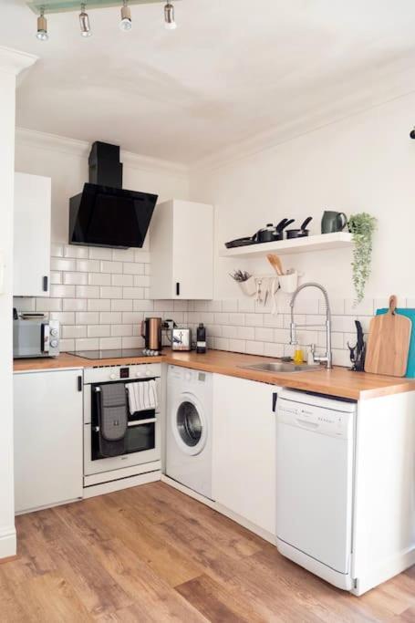 Penarth/Cardiff Bay: Deluxe Flat: 10 Mins To City! Εξωτερικό φωτογραφία